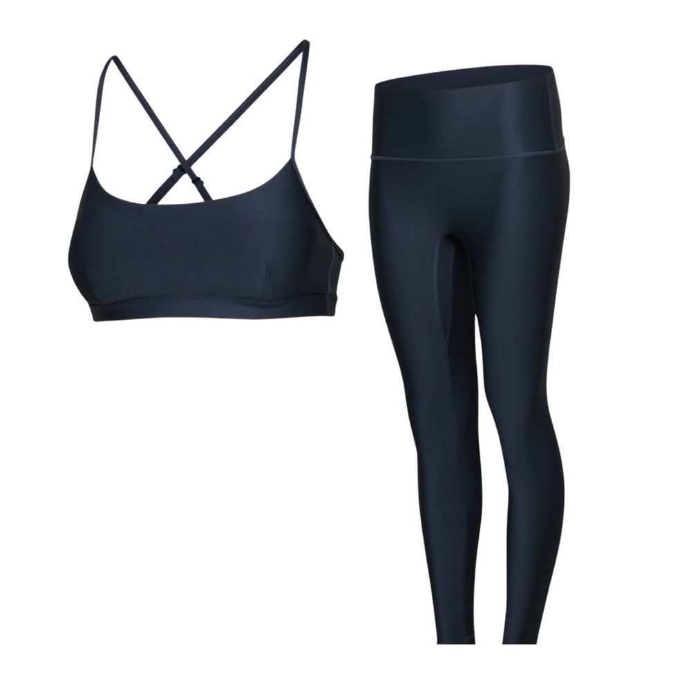Aritzia Glo Tone navy set (admiral)